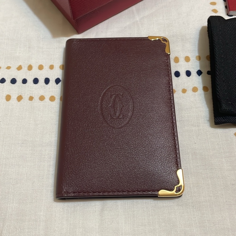 Cartier Must de Cartier card holder burgundy leather gold trim details